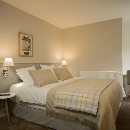 Grand Slam Hotel