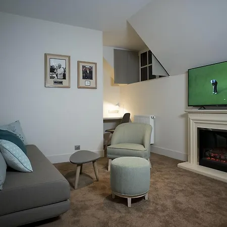 格兰德斯兰姆酒店 3* Le Vaudreuil